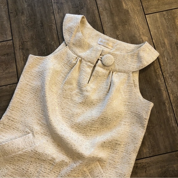 ✨FLASH SALE✨ BB Dakota Cream & Gold Sleeveless Minidress with Pockets Size Small - Picture 2 of 7